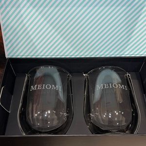 Corkcicle Meiomi Stemless Wine Glass Set!!